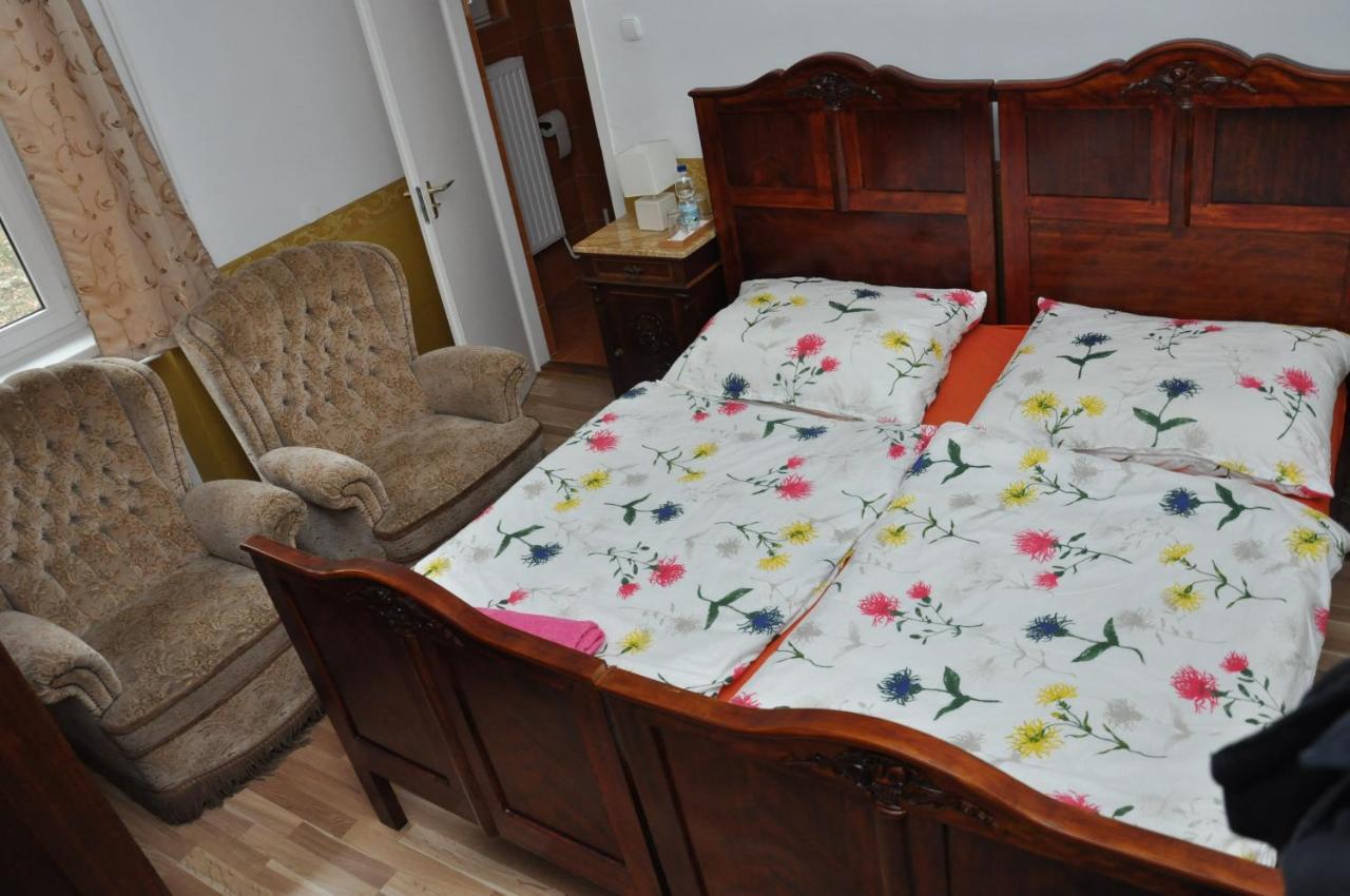 مبيت وإفطار Fertőboz Gloriett Panzio المظهر الخارجي الصورة
