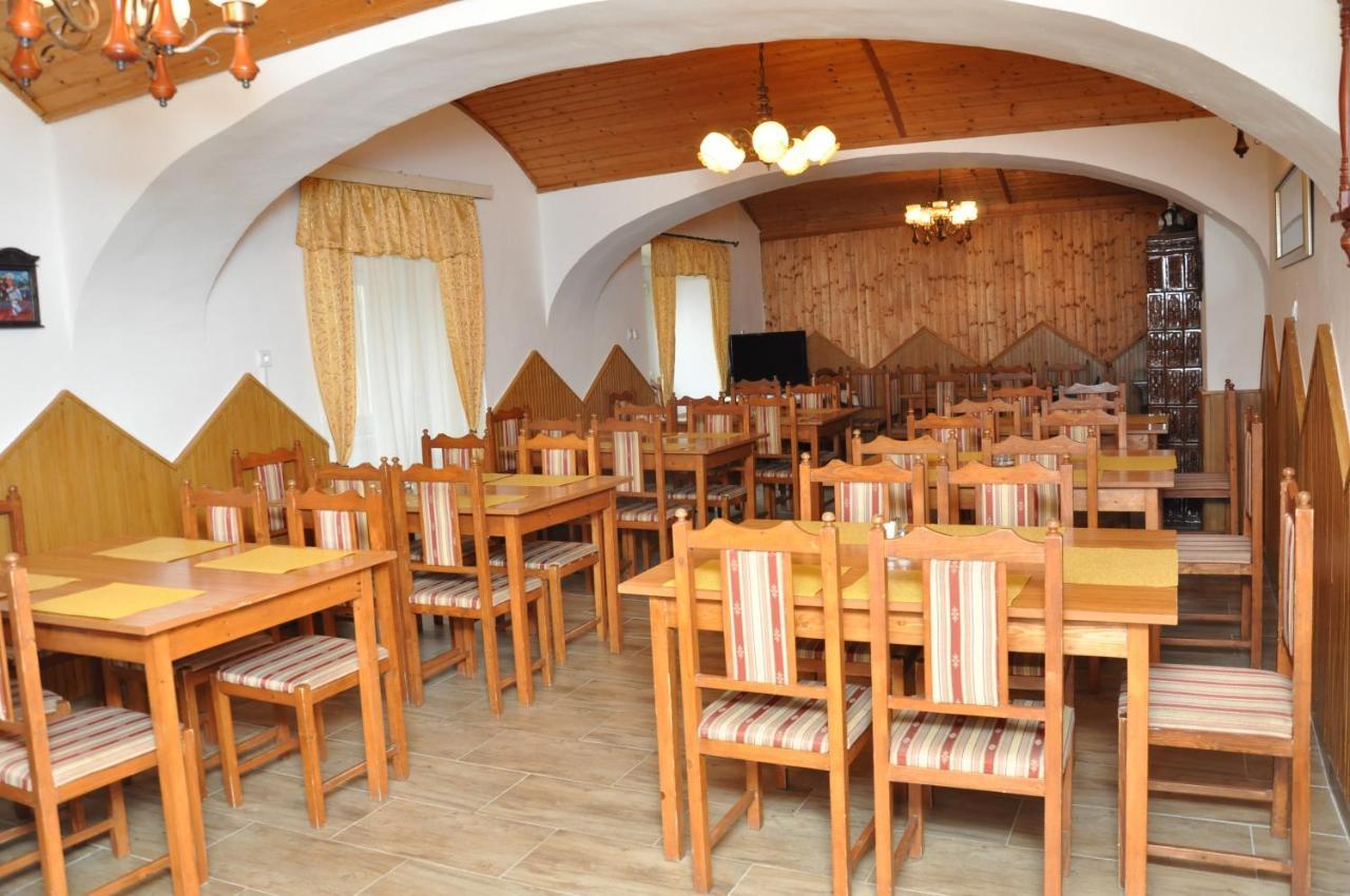 مبيت وإفطار Fertőboz Gloriett Panzio المظهر الخارجي الصورة