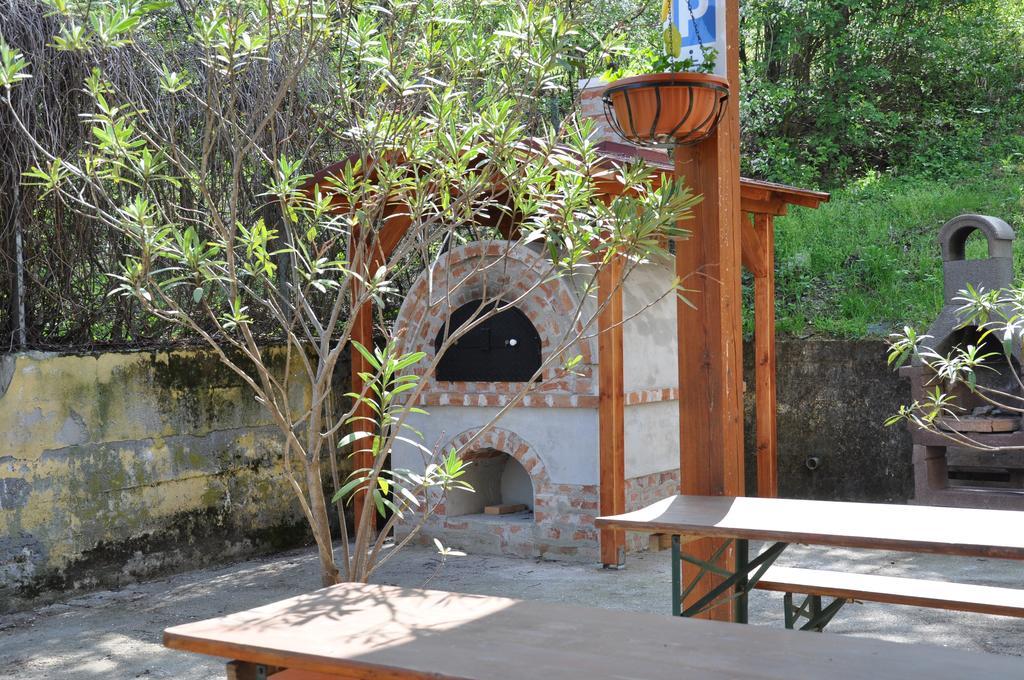 مبيت وإفطار Fertőboz Gloriett Panzio المظهر الخارجي الصورة