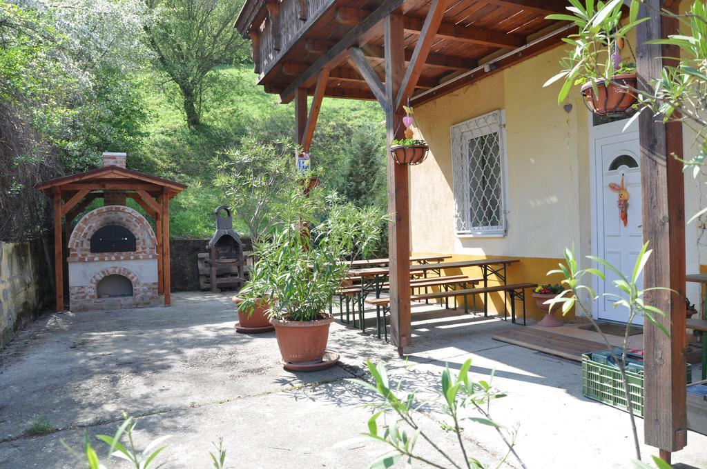 مبيت وإفطار Fertőboz Gloriett Panzio المظهر الخارجي الصورة