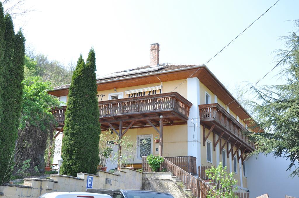 مبيت وإفطار Fertőboz Gloriett Panzio المظهر الخارجي الصورة
