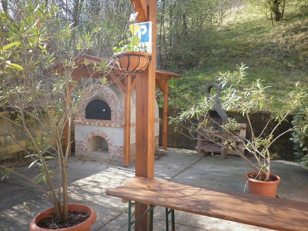 مبيت وإفطار Fertőboz Gloriett Panzio المظهر الخارجي الصورة