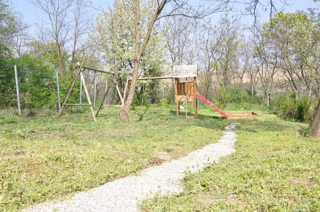 مبيت وإفطار Fertőboz Gloriett Panzio المظهر الخارجي الصورة