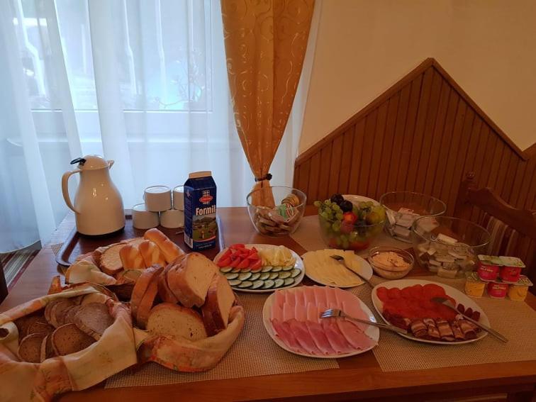 مبيت وإفطار Fertőboz Gloriett Panzio المظهر الخارجي الصورة